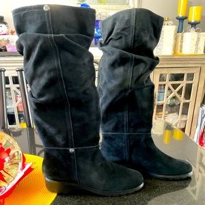 Brand New Aerosoles Super Sonic Black Suede Boots. Size 7.5M